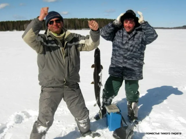 зимняя рыбалка на щуку на Селигере